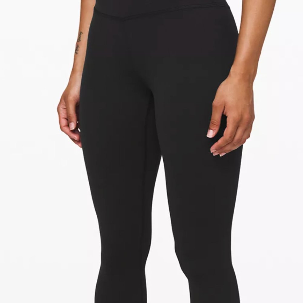 Lululemon black small cropped stretchy yoga pants in cotton